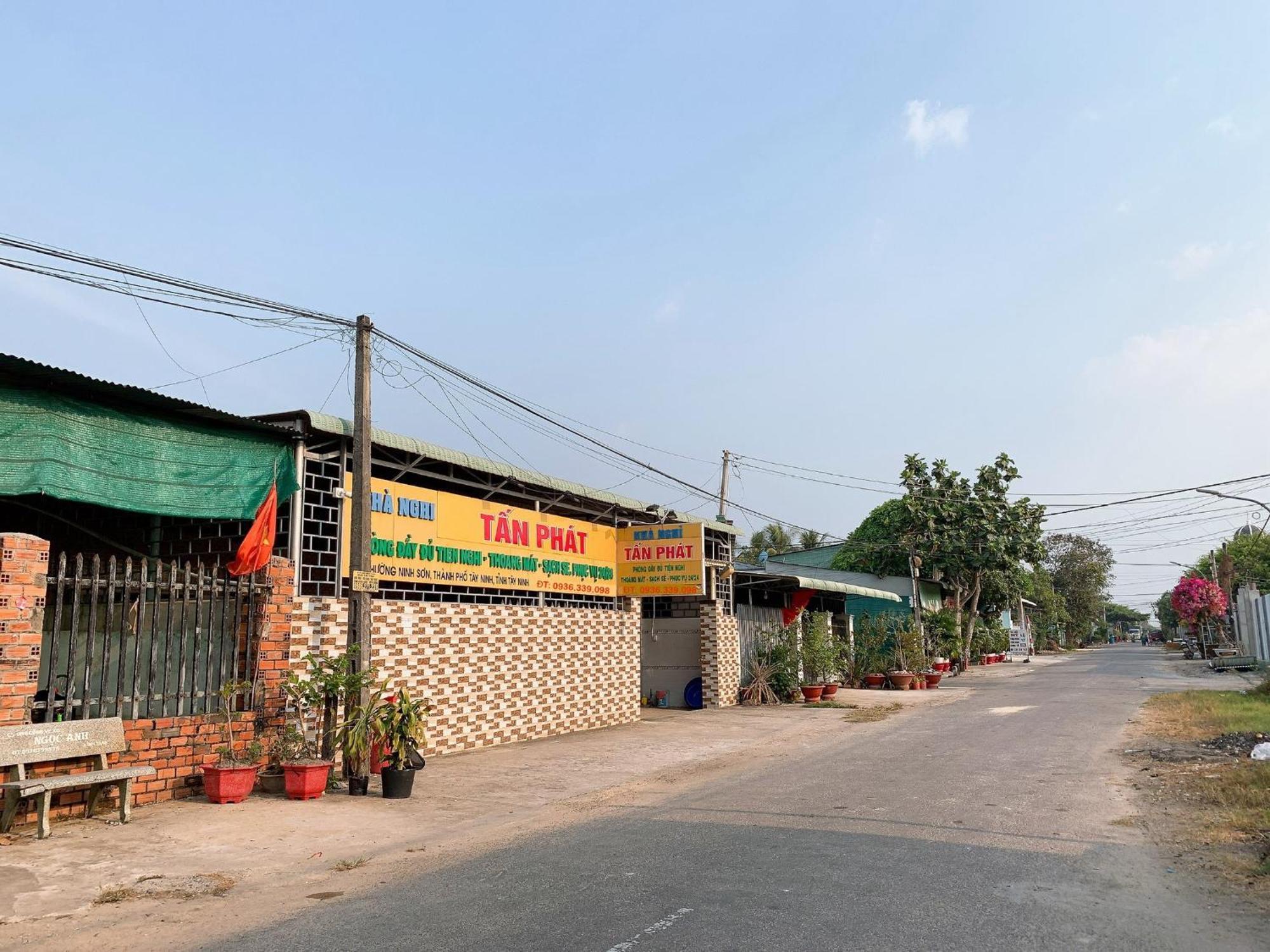 Hotel Nhà Nghỉ TáN PháT Ap Thanh Son Exterior foto